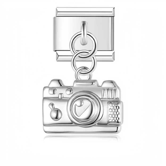 Charm colgante camara plateada