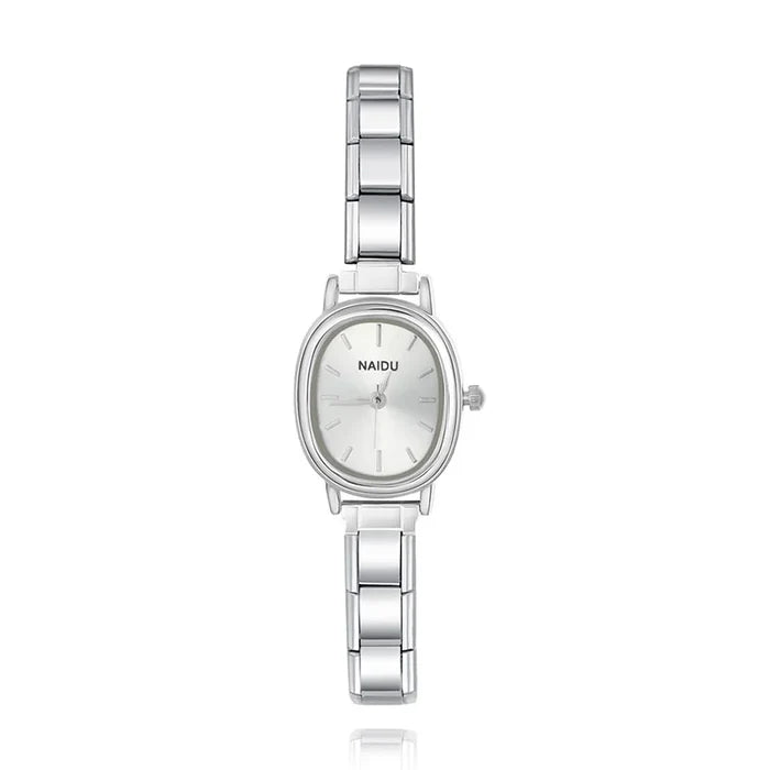 Reloj ovalado plateado