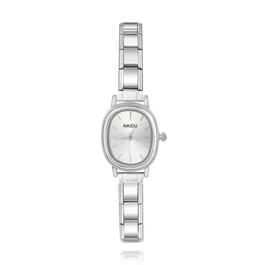 Reloj ovalado plateado